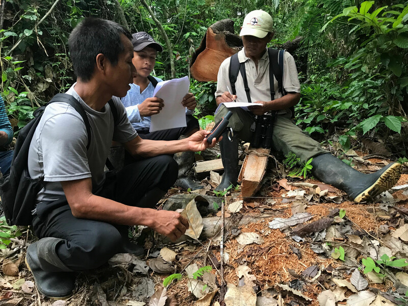 Emberá community rangers in Pijibasal, Panama (working with Yaguará Panama) (Photo by Chris Jordan, Global Wildlife Conservation)