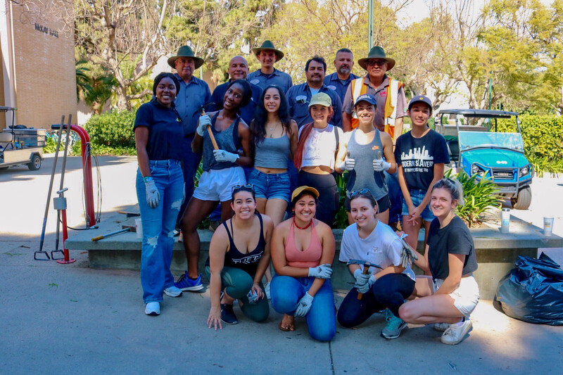 Loyola Marymount University student volunteers  