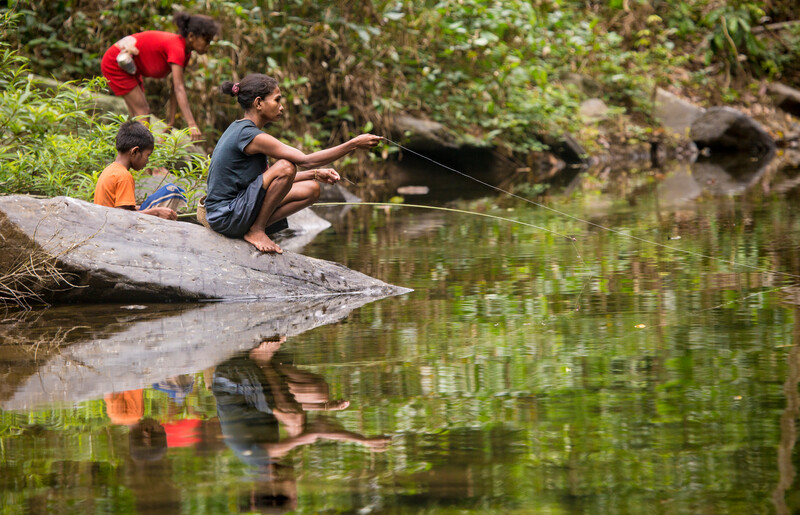 Members of the Batak tribe fishing in Palawan, the Philippines (Photo by Robin Moore, Global Wildlife Conservation)